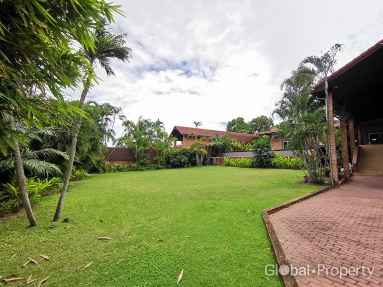 image 6 GPPH0599 Just Reduced: Wonderful Poolvilla with a unique view