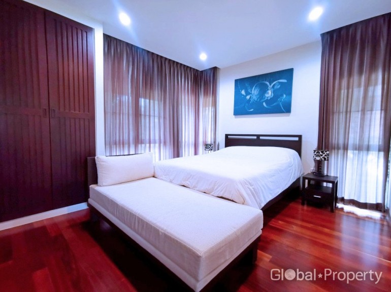image 30 GPPH0694 Luxury 4 Bedrooms House For Sale