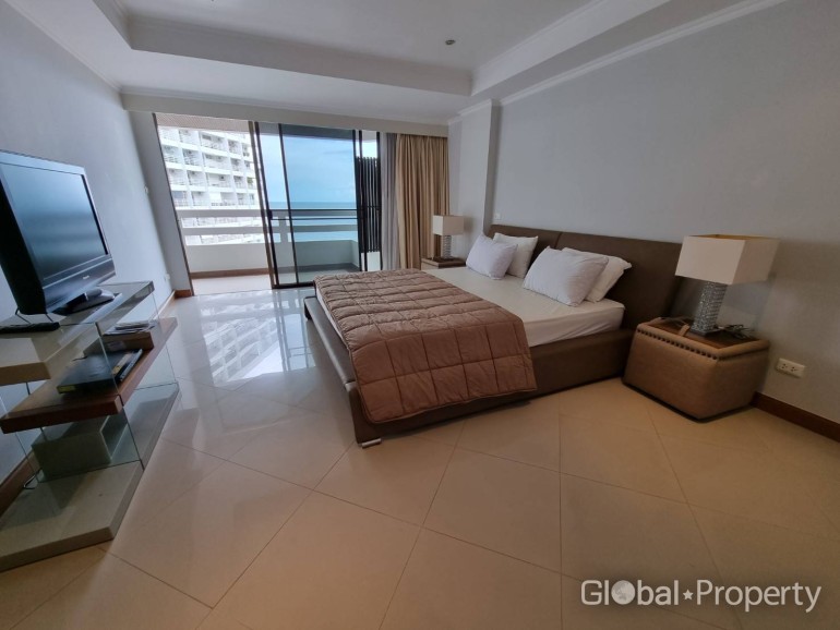 image 10 GPPC1396 Spacious 2 bedroom apartment with sea view