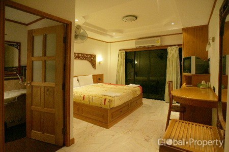 image 12 GPPB0129 Pattaya Beach 32 Room Hotel Restaurant for Sale