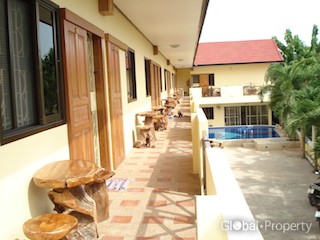 image 3 GPPB0236 20 Room Hotel for Sale on Pratamnak Hill
