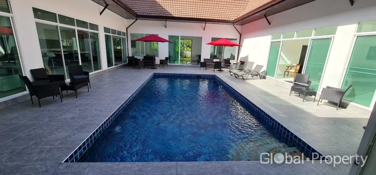 image 15 GPPH1180 Very large private Villa with pool for sale in East Pattaya