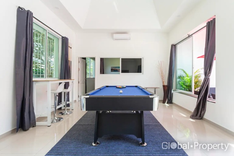 image 29 GPPH1180 Very large private Villa with pool for sale in East Pattaya