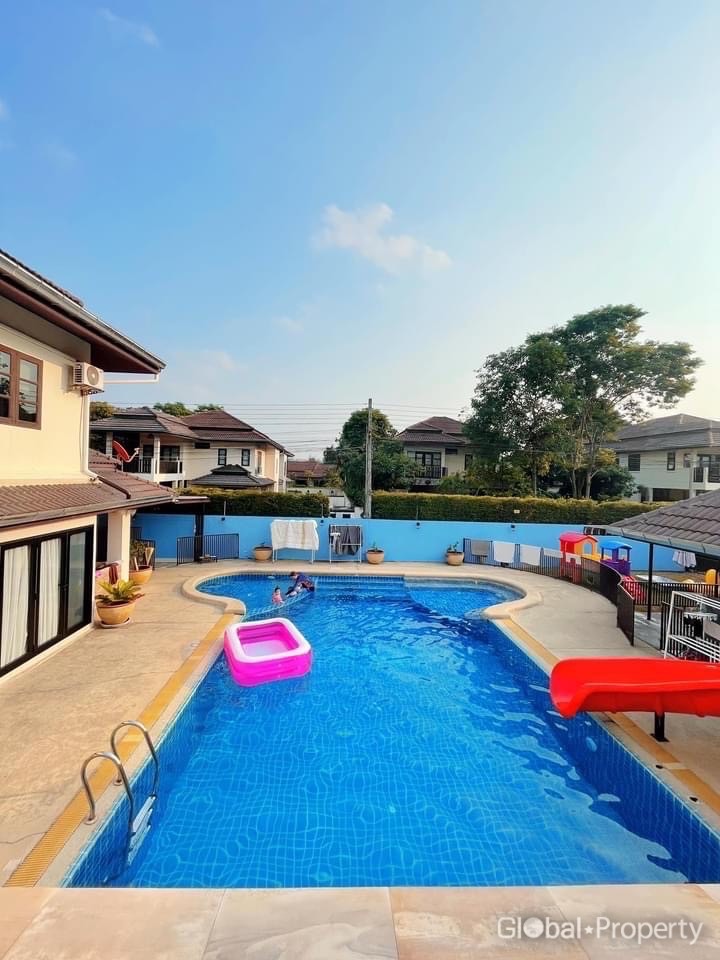 image 3 GPPH1232 Amazing Pool Villas with water slide