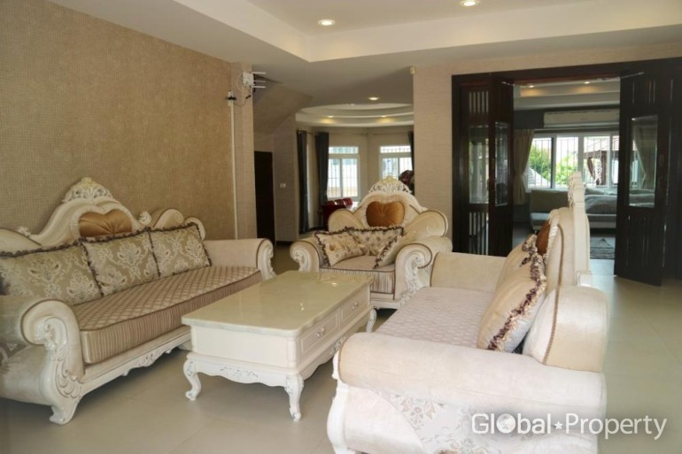image 2 GPPH1342 Pool Villa for Sale in Central Park Hillside, East Pattaya