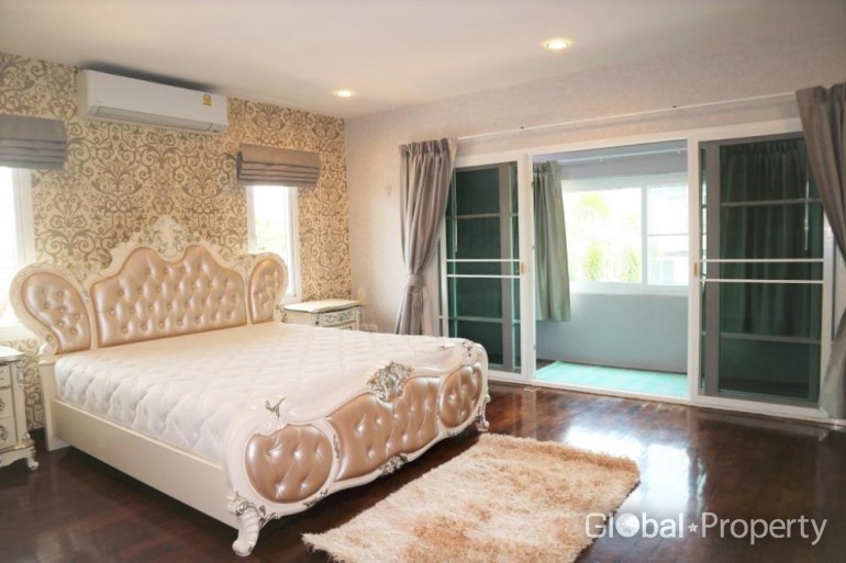 image 11 GPPH1342 Pool Villa for Sale in Central Park Hillside, East Pattaya
