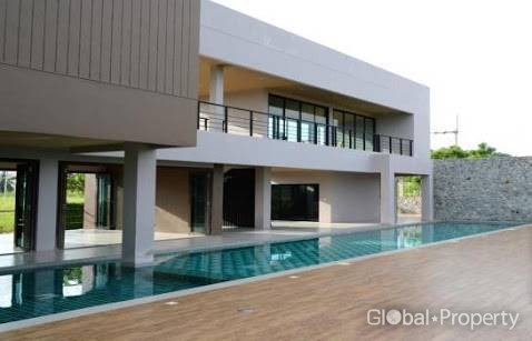 image 43 GPPH1514 Resort style pool villa for sale