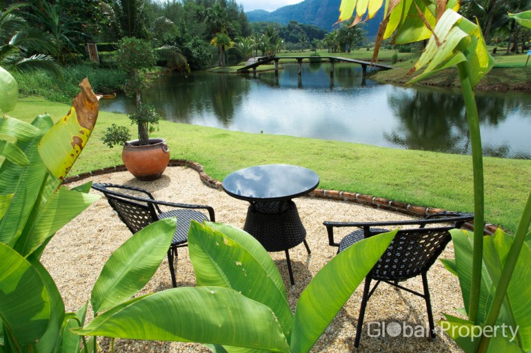 image 6 GPPH1522 Prestigious Poolvilla with guest rooms in Koh Chang