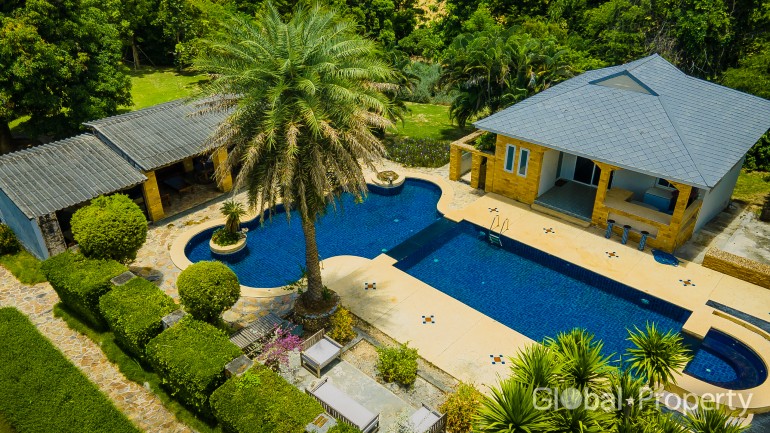 image 41 GPPH1536 Luxury house with large land for sale