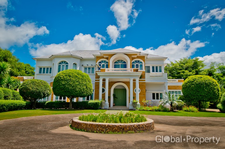 image 1 GPPH1536 Luxury house with large land for sale