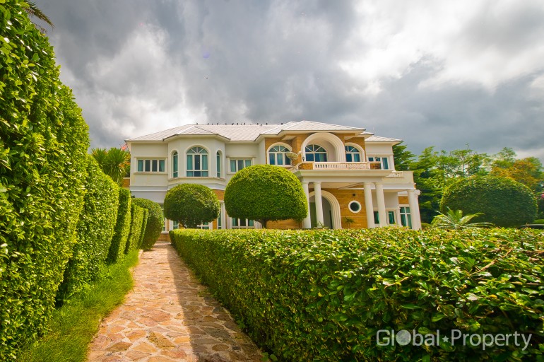 image 40 GPPH1536 Luxury house with large land for sale