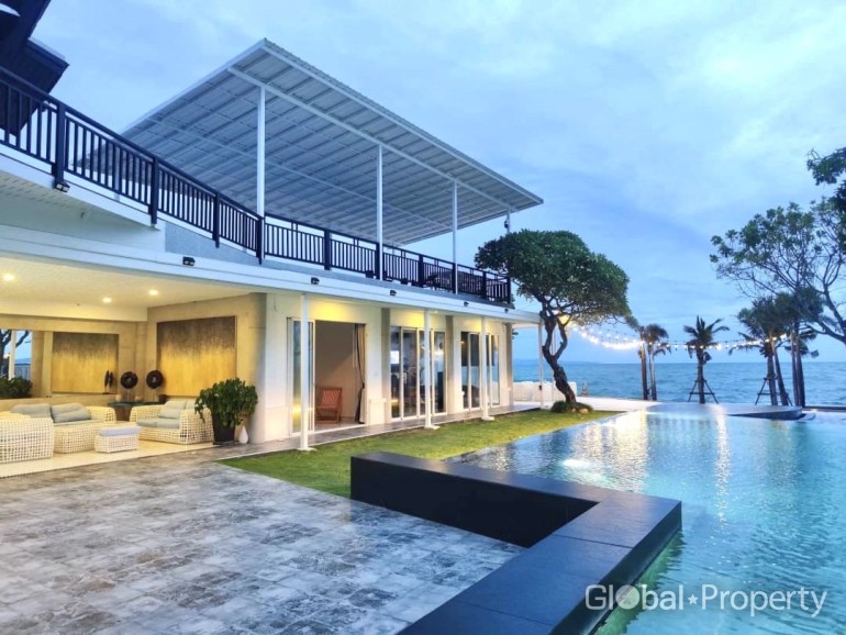 image 1 GPPH1621 Luxury pool villa in Jomtien for sale