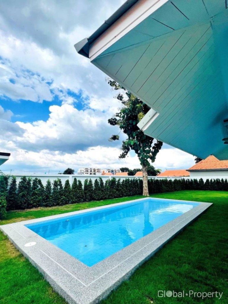 image 3 GPPH1699 Pool villa with big garden in Jomtien
