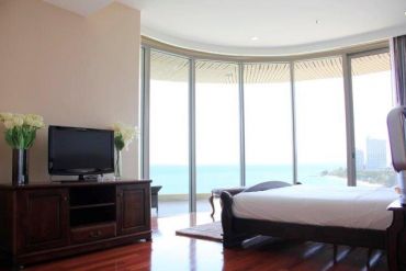 image 12 GPPC1131 Luxury 3 bedrooms Condo on Wongamat beach