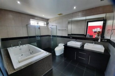 image 31 GPPH0023 Luxury 5 bedroom pool  villa in Pattaya
