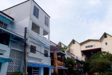 GPPB0090  Affordable 12 Room Guesthouse For Sale Near Beach in Jomtien