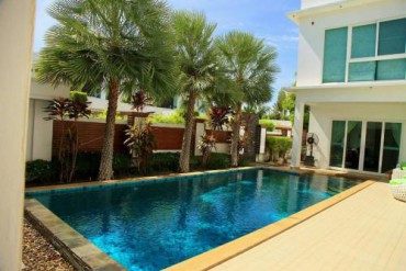 GPPH0790  Palm Oasis - Modern Five Bedroom For Sale in Jomtien