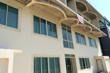 image 16 GPPB0168 Pattaya Beach Front Building to Renovate