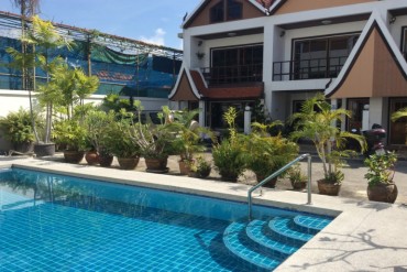 GPPH1045  Pattaya 5 Bedrooms Townhome in Village Discounted