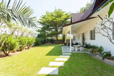 image 53 GPPH1180 Very large private Villa with pool for sale in East Pattaya