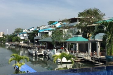 GPPH1200  3 Storey waterfront house for sale at Jomtien Yacht Club 3!