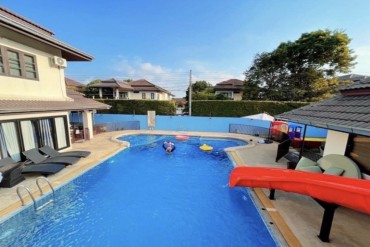 image 2 GPPH1232 Amazing Pool Villas with water slide