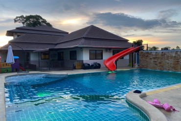 GPPH1232   Amazing Pool Villas with water slide