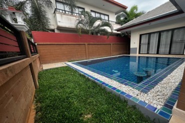 GPPH1423  Poolvilla in toller Lage zu verkaufen