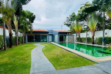 image 10 GPPH1476 Beautiful pool villa in town for sale