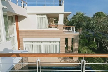image 46 GPPH1508 Luxury house close to the beach for sale