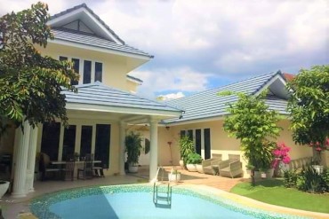 GPPH1559  Family house with swimming pool in East Pattaya