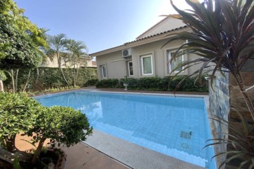 GPPH1583  Luxury house with private pool for sale