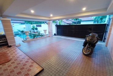 image 32 GPPH1586 Beautiful 3 Bedroom House with private Pool