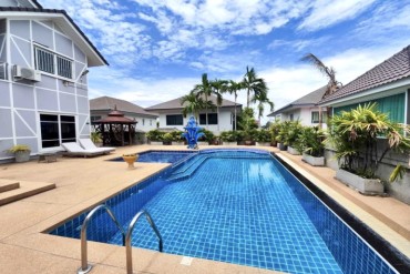 image 18 GPPH1623 2-Storey house with private pool for sale