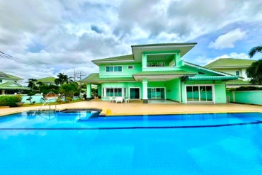 GPPH1642  Large house with swimming pool for rent