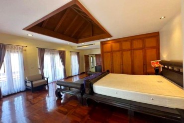 image 17 GPPH1681 Modern Thai style pool villa for rent