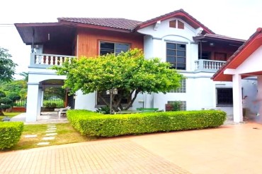 GPPH1714   Great House near Soi Siam Country Club