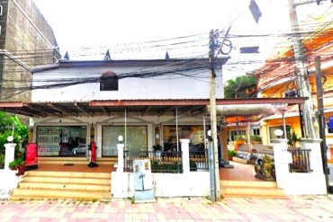 image 9 GPPB0378 Corner Commercial building on Pratamnak Hill