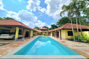 image 32 GPPH1736 Private Poolvilla mit ueppigem Garten in Bang Saray