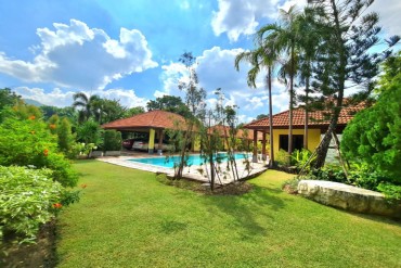 GPPH1736  Private Poolvilla mit ueppigem Garten in Bang Saray