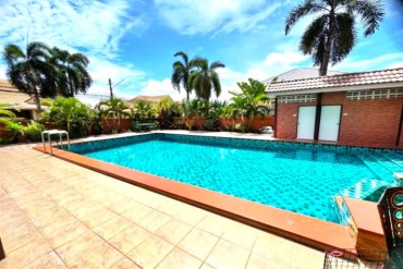 image 20 GPPH1745 Stilvolle zweistoeckige Poolvilla in Ost-Pattaya