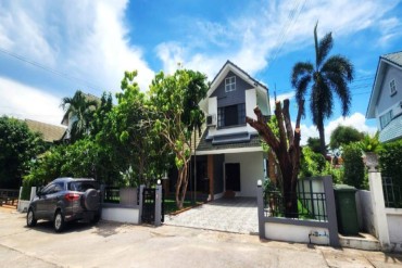 GPPH1762  Beautiful house with shady garden for rent