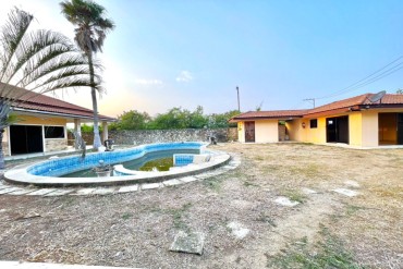 image 27 GPPH1775 Poolvilla mit riesigem Grundstueck in Banglamung
