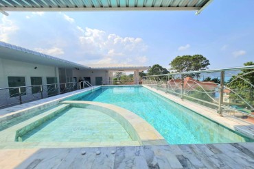 GPPH1784   New 3-storey villa with sky pool