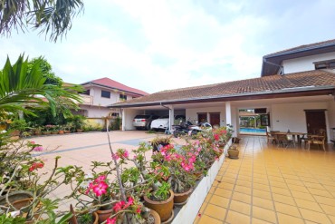 image 19 GPPH1811 Spacious 4-bedroom poolvilla in Bang Saray