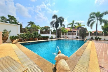 GPPH1813  Bali-Poolvilla zum Verkauf in Sattahip