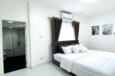 image 21 GPPH1822 Fully furnished 2-bedroom house for sale