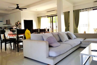 image 32 GPPH1823 Large family house in East Pattaya for sale