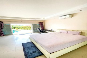image 20 GPPH1828 Luxurious 4-bedroom poolvilla in East Pattaya