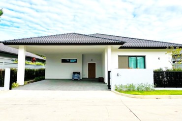 GPPH1833  Neues modernes Haus in Huay Yai zu verkaufen